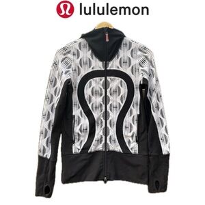 Lululemon Black White Line & Dot Pattern Define Jacket Ladies Size 4